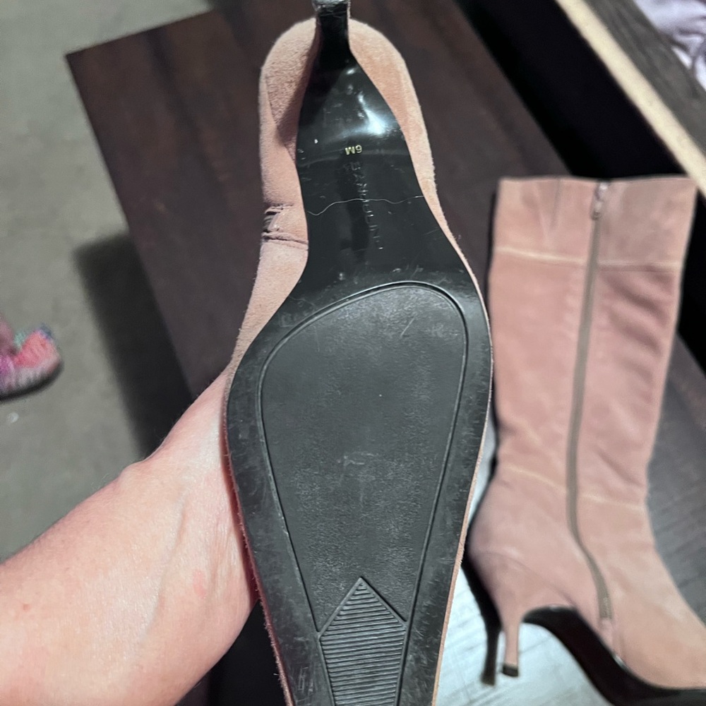 Tall boots - Picture 5 of 6